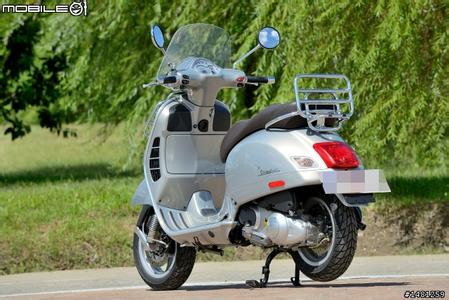 Aprilia SR Motard 125