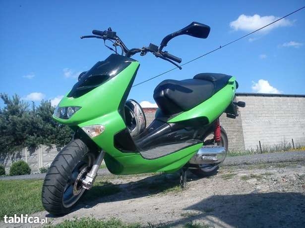 Aprilia SR Street