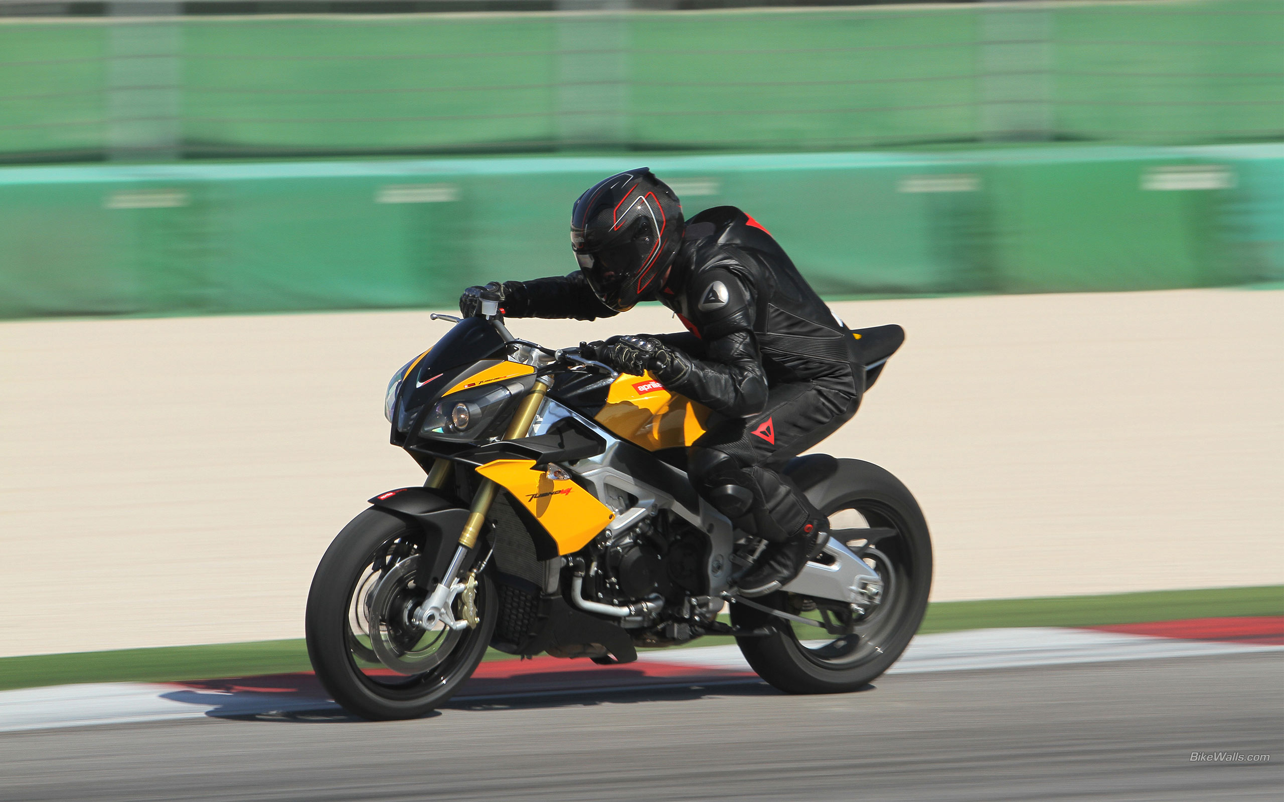 Aprilia Tuono 1000 R Factory