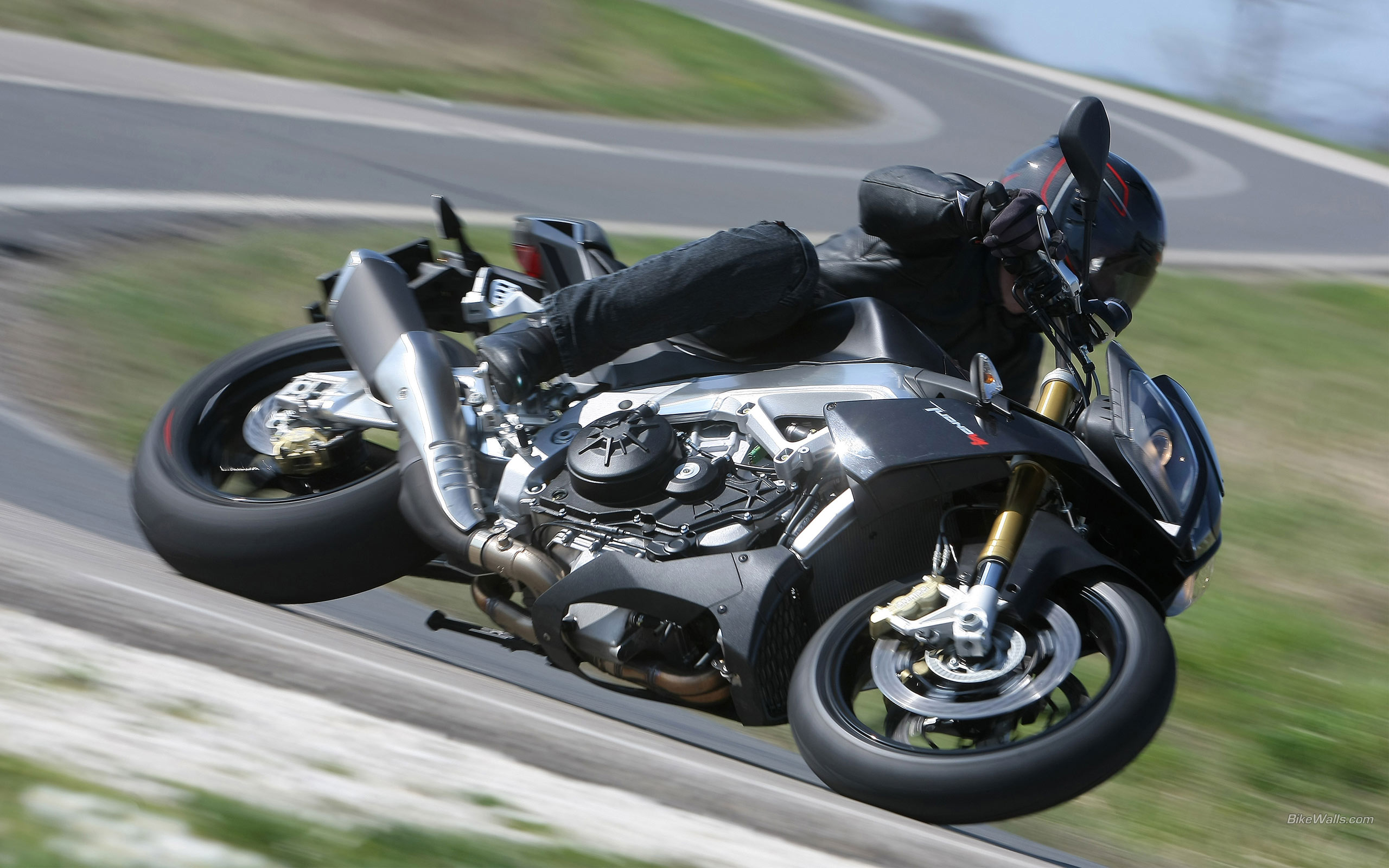 Aprilia Tuono 1000 R