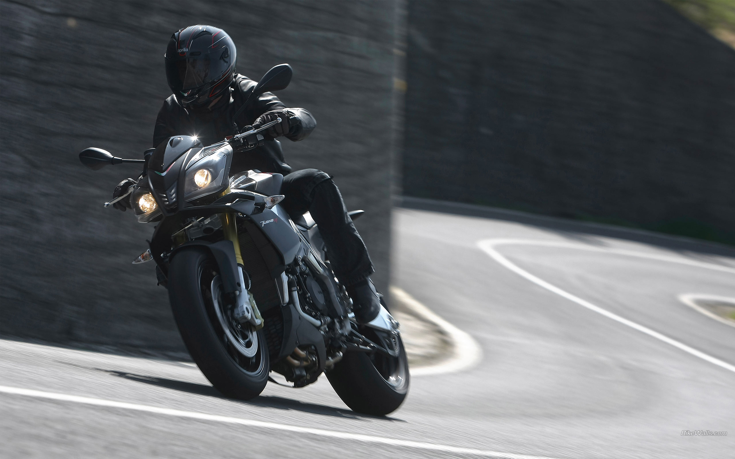 Aprilia Tuono 1000 R Aprilia Tuono 1000 R