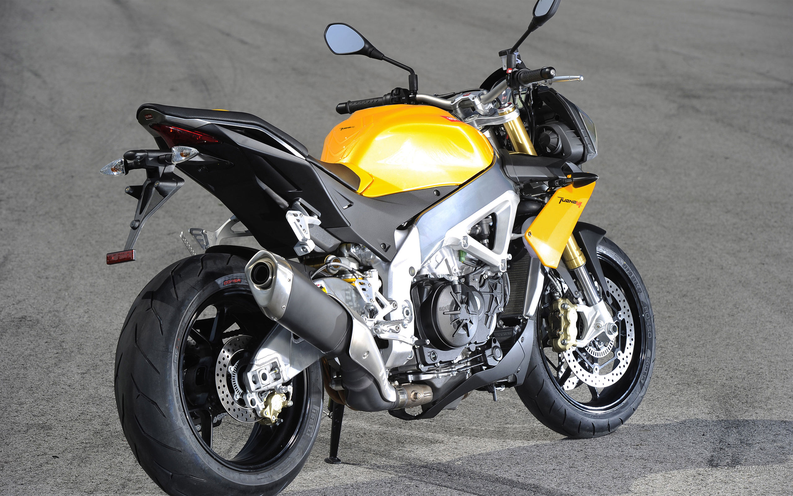 Aprilia Tuono