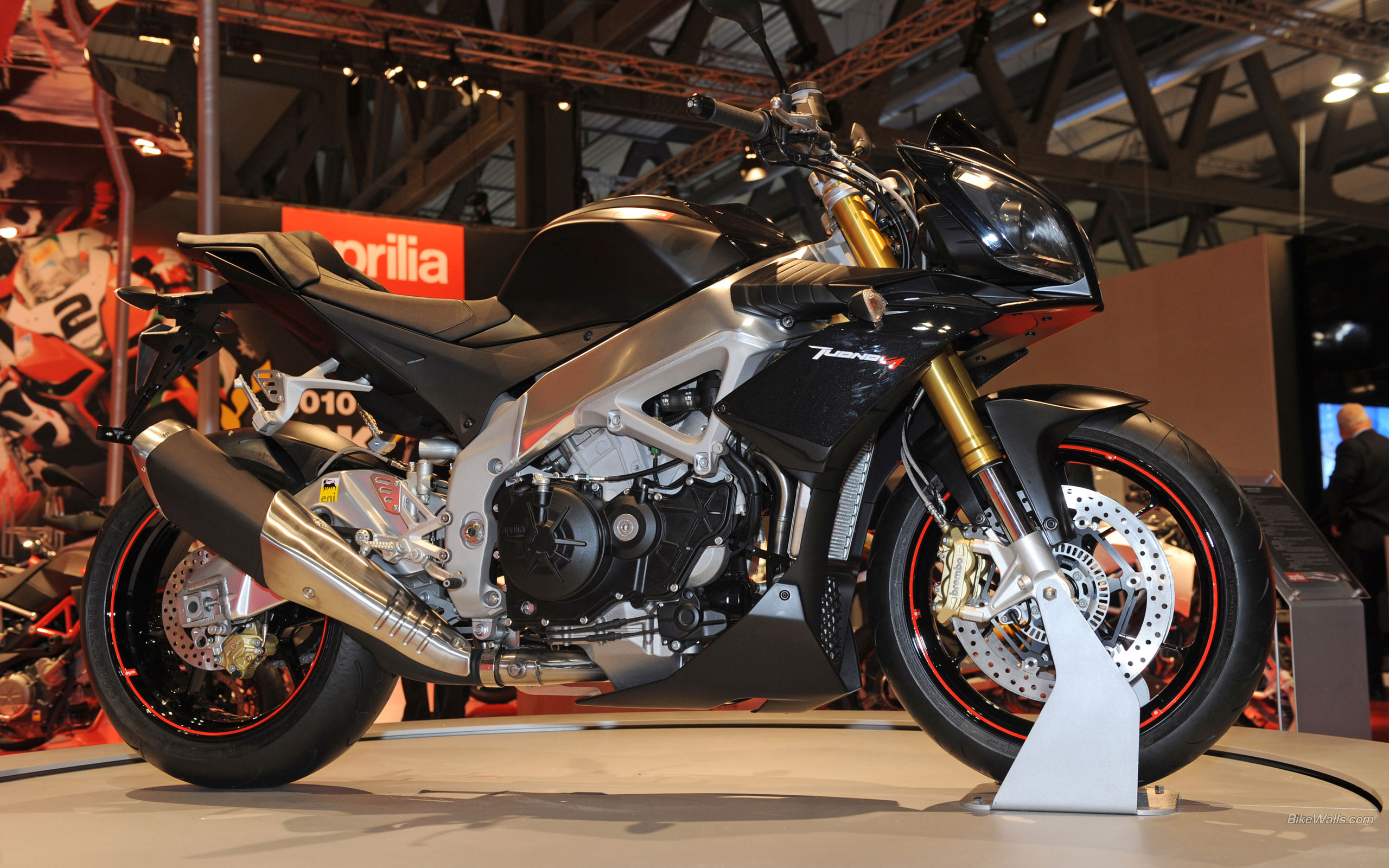 Aprilia Tuono Factory