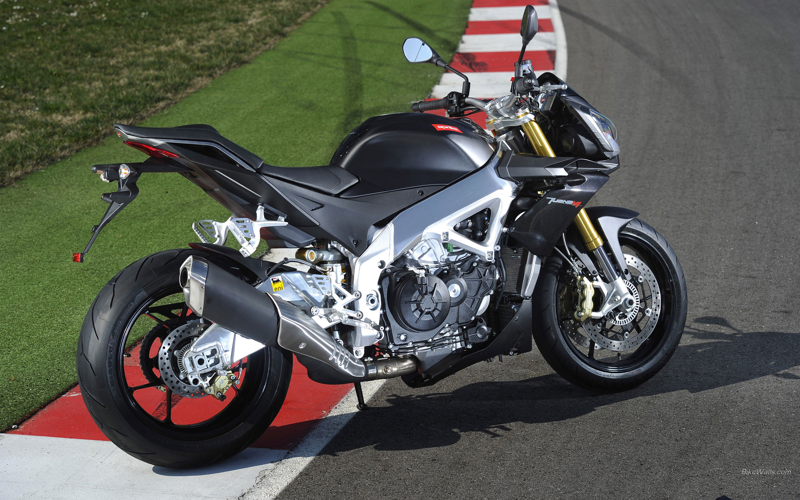 Aprilia Tuono Factory