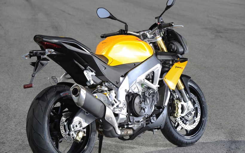 Aprilia Tuono V4 R