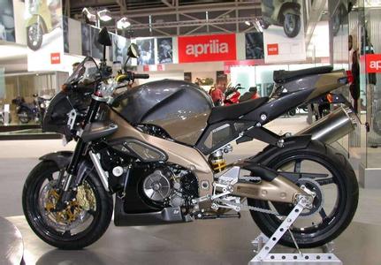 Aprilia Tuono V4R APRC