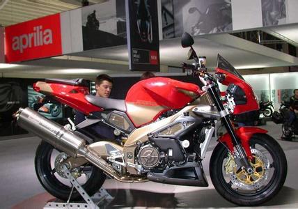 Aprilia Tuono V4R APRC