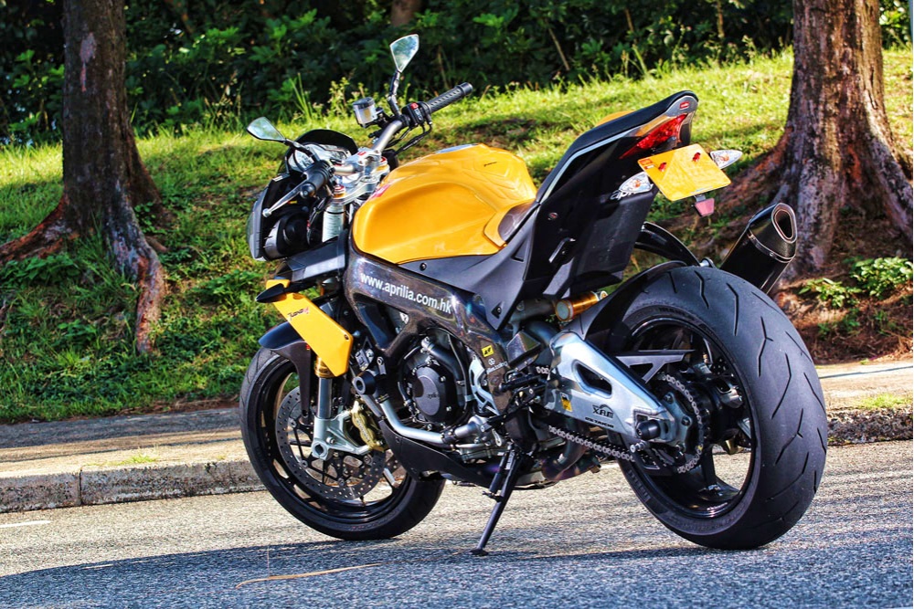 Aprilia Tuono V4R APRC