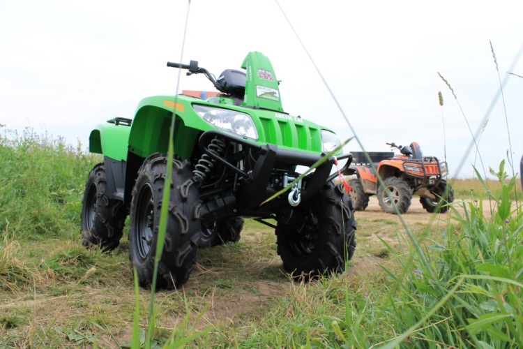 Arctic Cat 650 H1