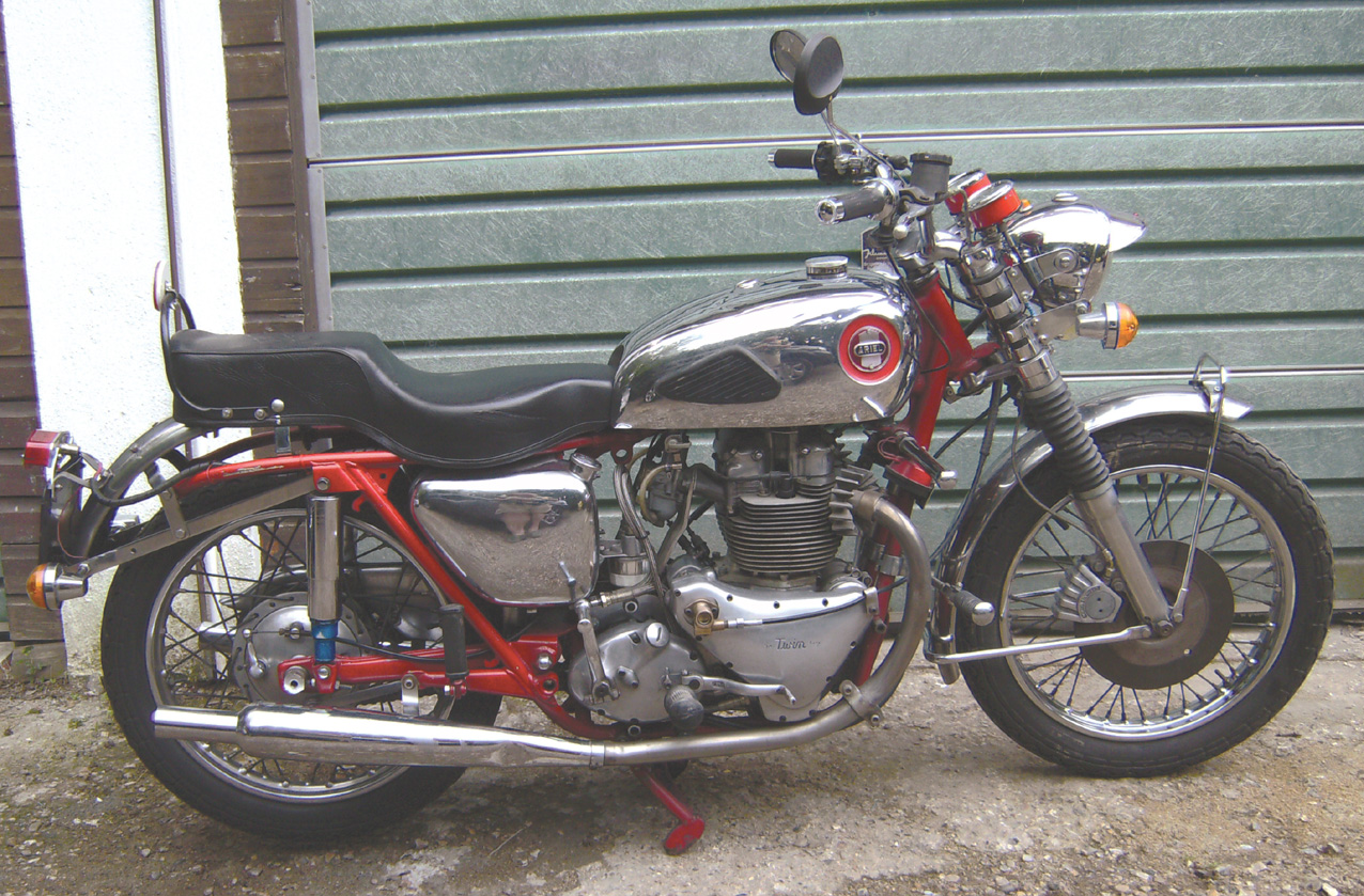 Ariel Huntmaster 650