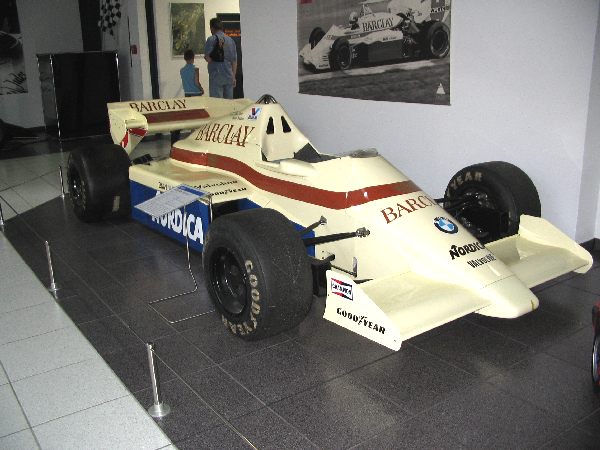 Arrows A7
