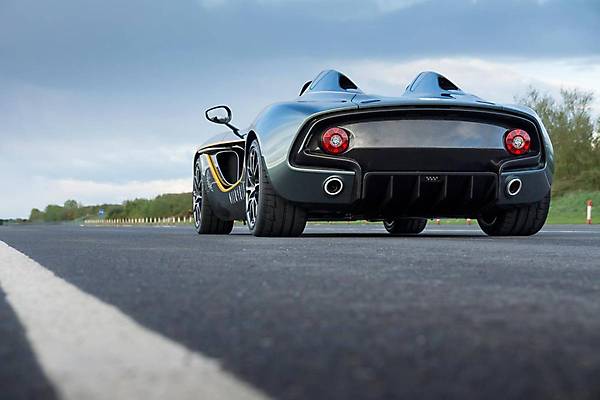 Aston Martin CC100 Speedster Concept