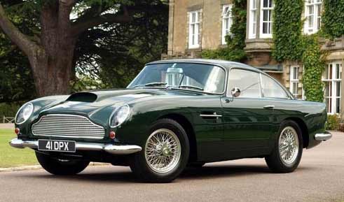 Aston Martin DB4