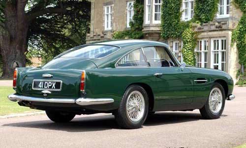 Aston Martin DB4
