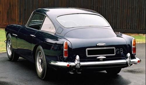 Aston Martin DB4