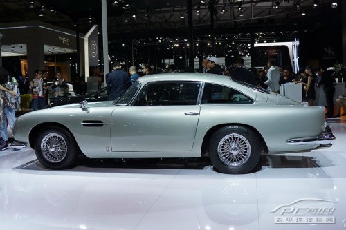 Aston Martin DB5 V12