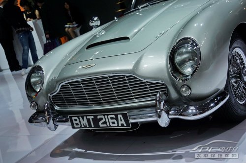 Aston Martin DB5 V12