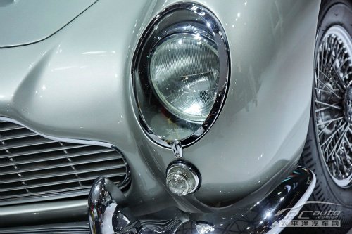 Aston Martin DB5 V12