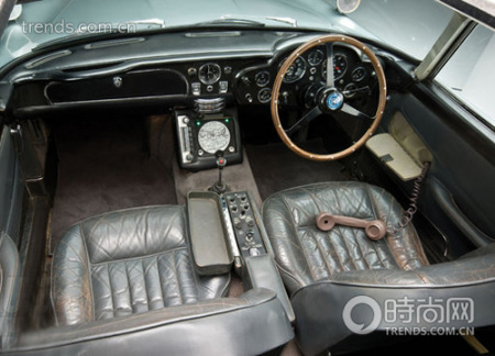 Aston Martin DB5 Volante Aston Martin DB5 Volante