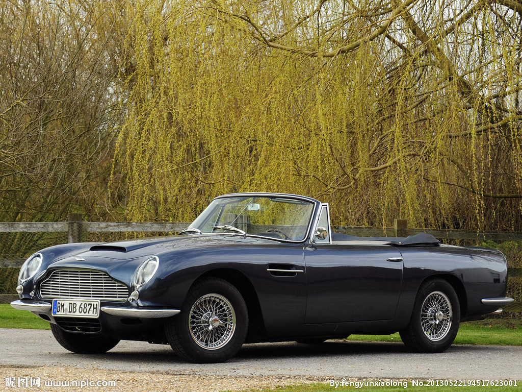 Aston Martin DB6