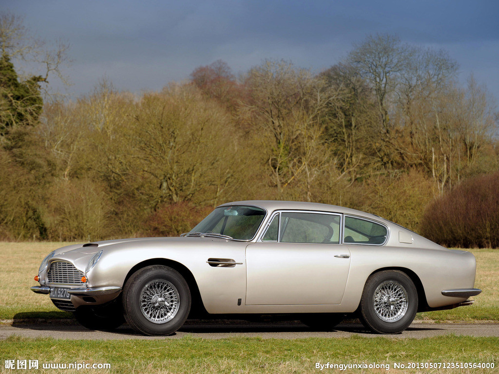 Aston Martin DB6