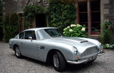 Aston Martin DB6 Volante