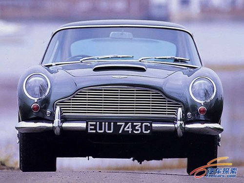 Aston Martin DB6 Volante