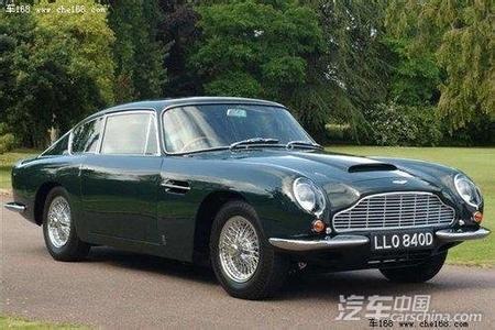 Aston Martin DB6 Volante