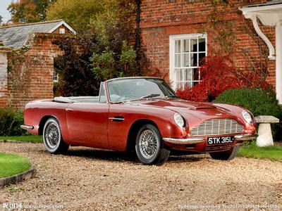 Aston Martin DB6 Volante