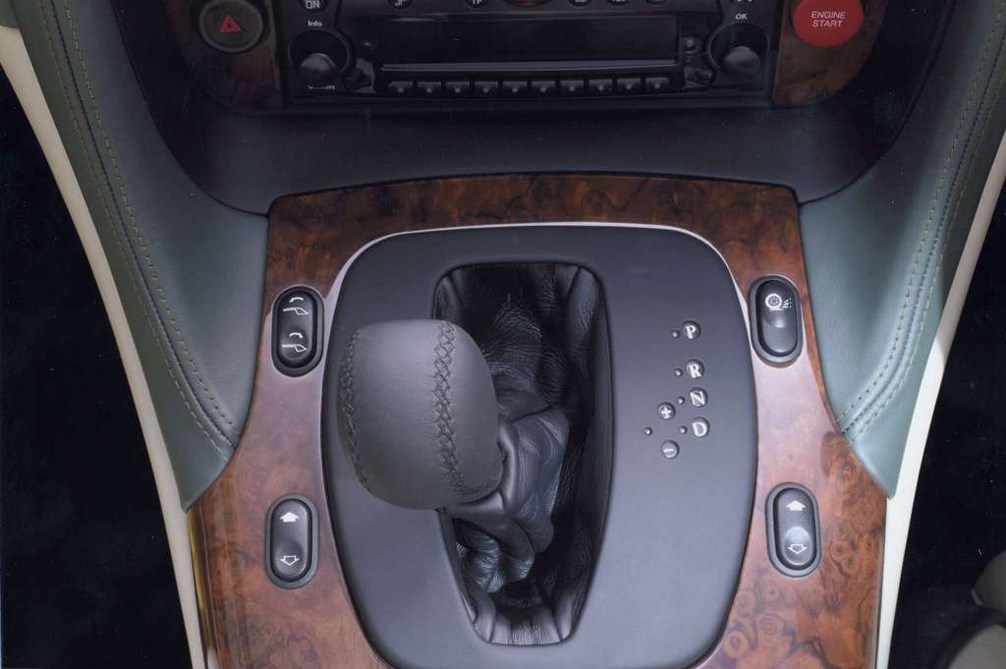 Aston Martin DB7 3.2