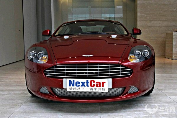 Aston Martin DB9 2014