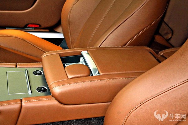 Aston Martin DB9 2014