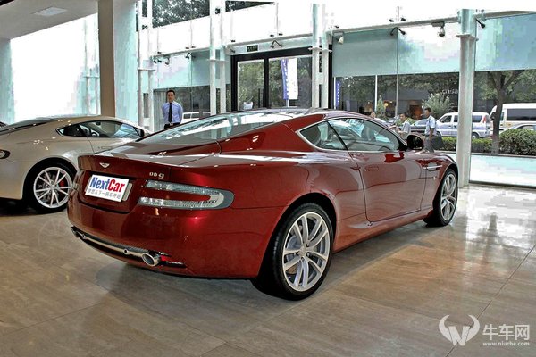 Aston Martin DB9 2014