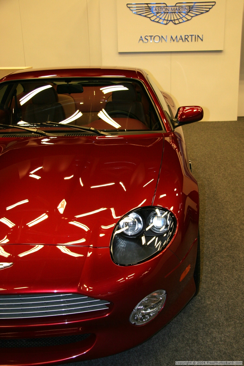 Aston Martin DB9