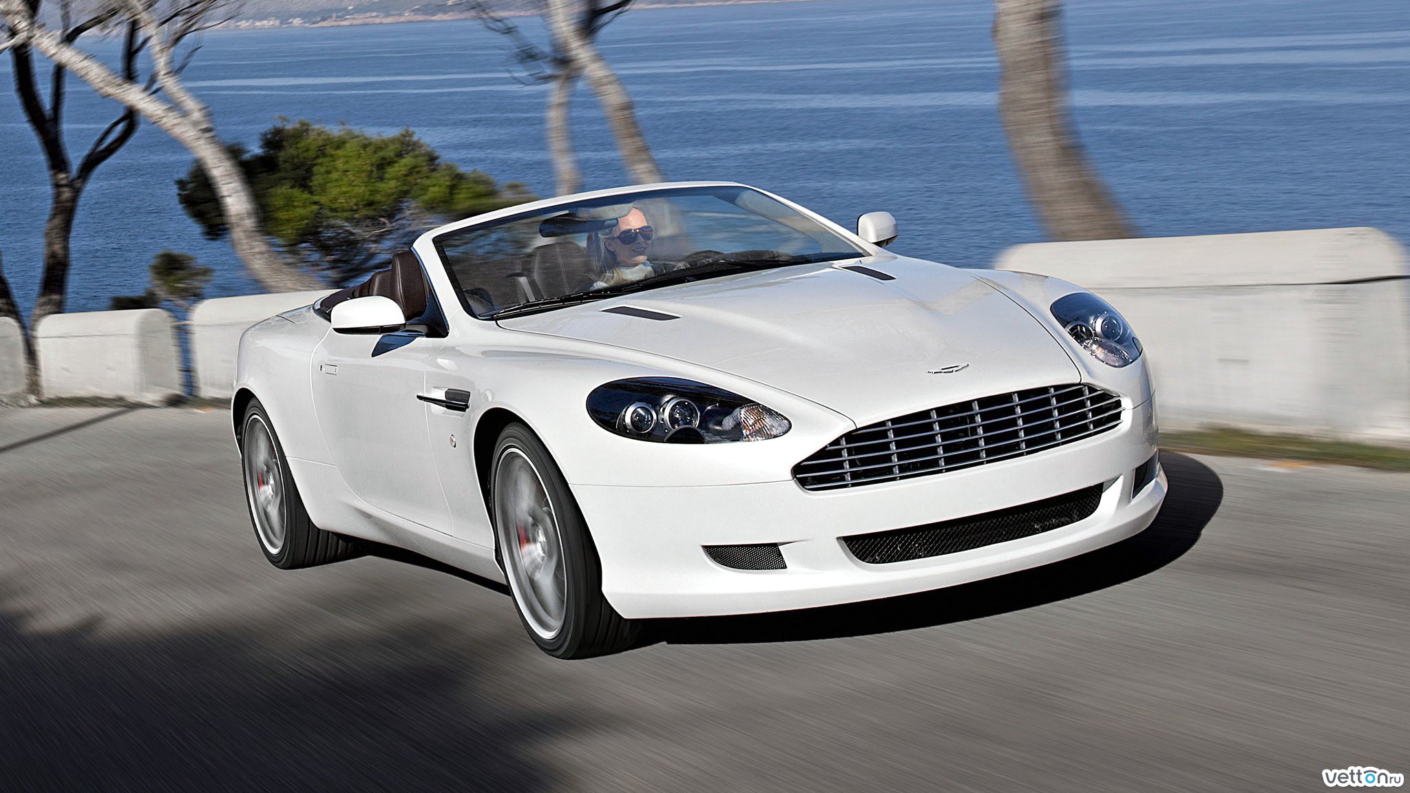 Aston Martin DB9