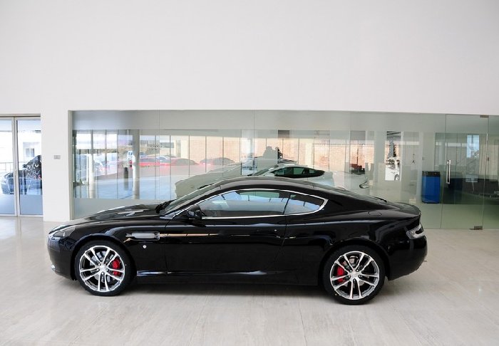 Aston Martin DB9 GT