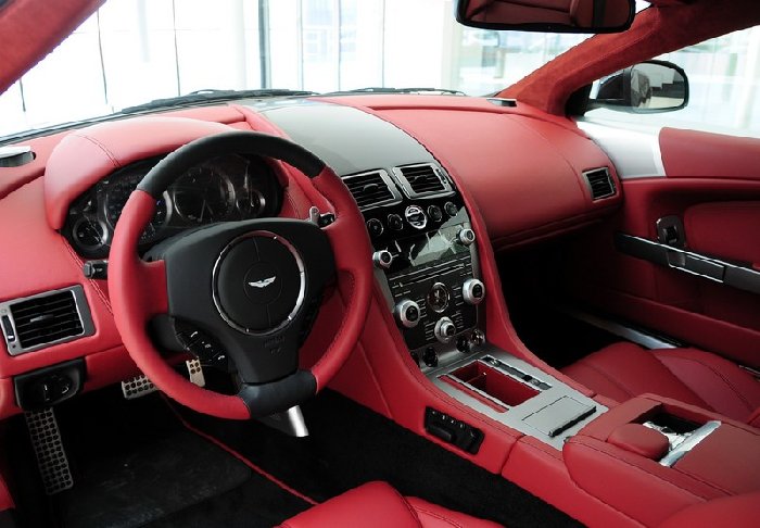 Aston Martin DB9 LM