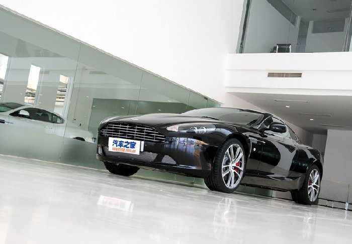 Aston Martin DB9 Mansory