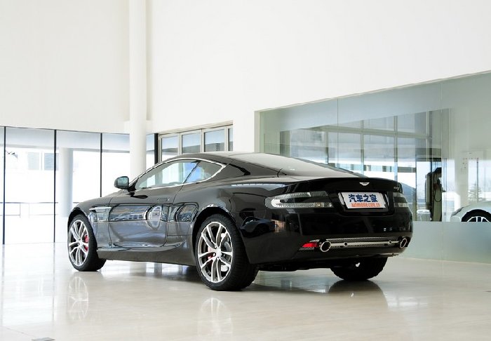 Aston Martin DB9 Mansory