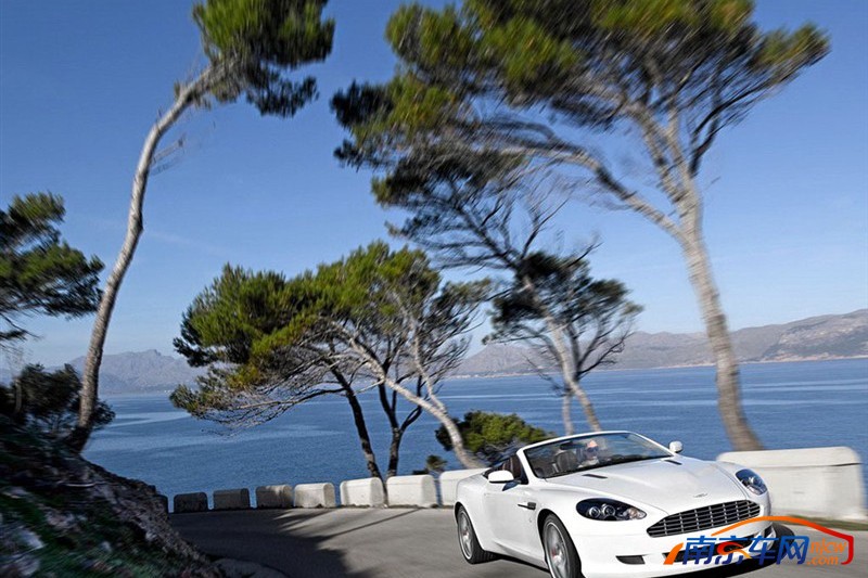 Aston Martin DB9 Sport