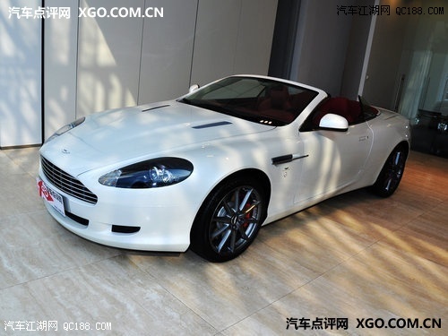 Aston Martin DB9 V12