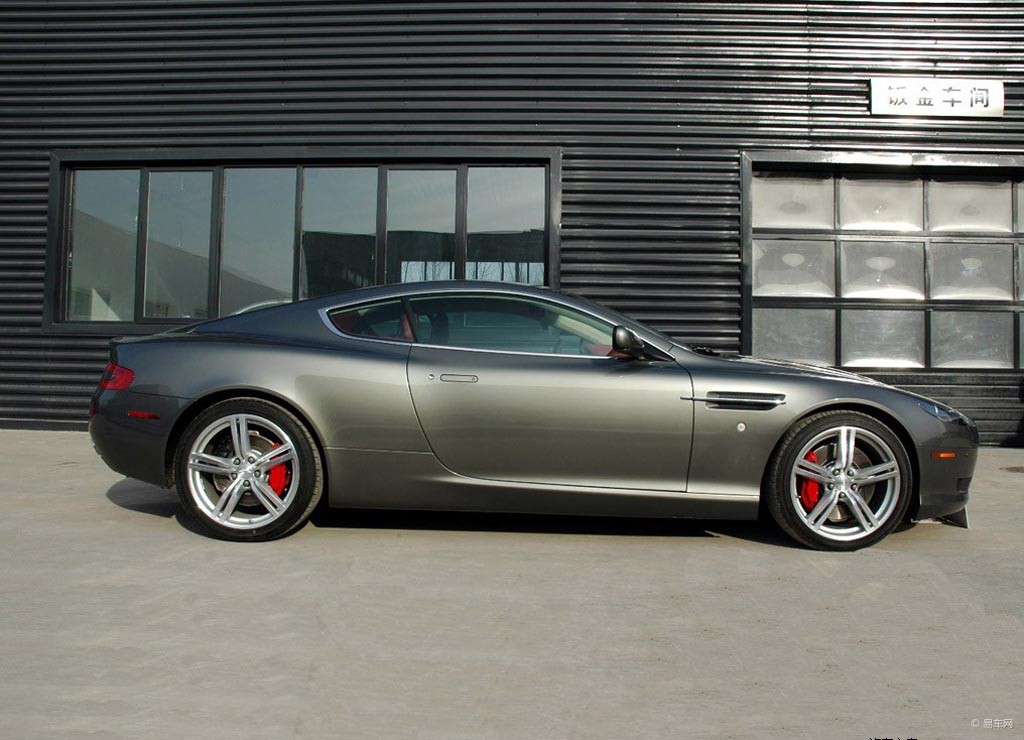 Aston Martin DB9 V12