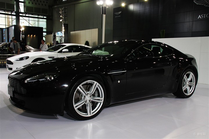 Aston Martin DB9 Vantage