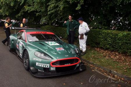 Aston Martin DBR9