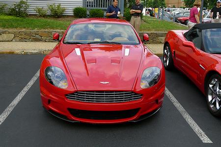 Aston Martin DBS 9