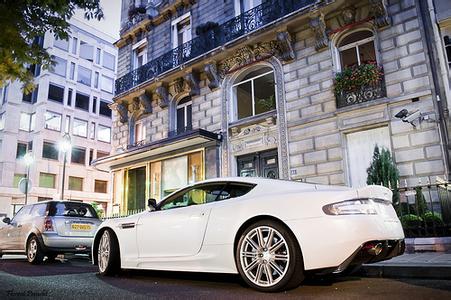 Aston Martin DBS 9 Aston Martin DBS 9
