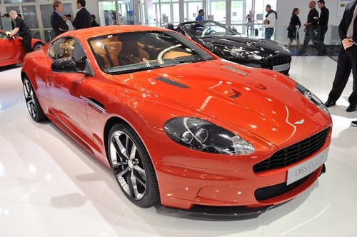 Aston Martin DBS Racing Green