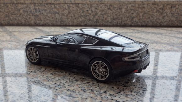 Aston Martin DBS Vantage