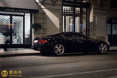 Aston Martin DBS Volante