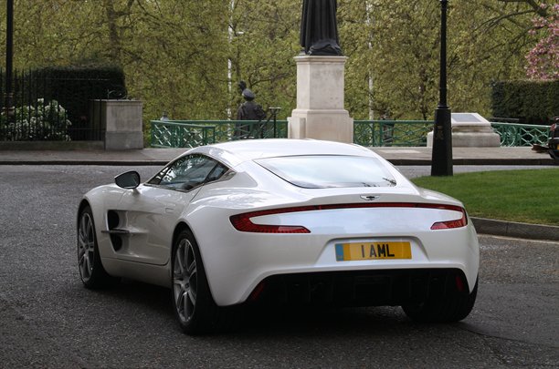 Aston Martin One 77